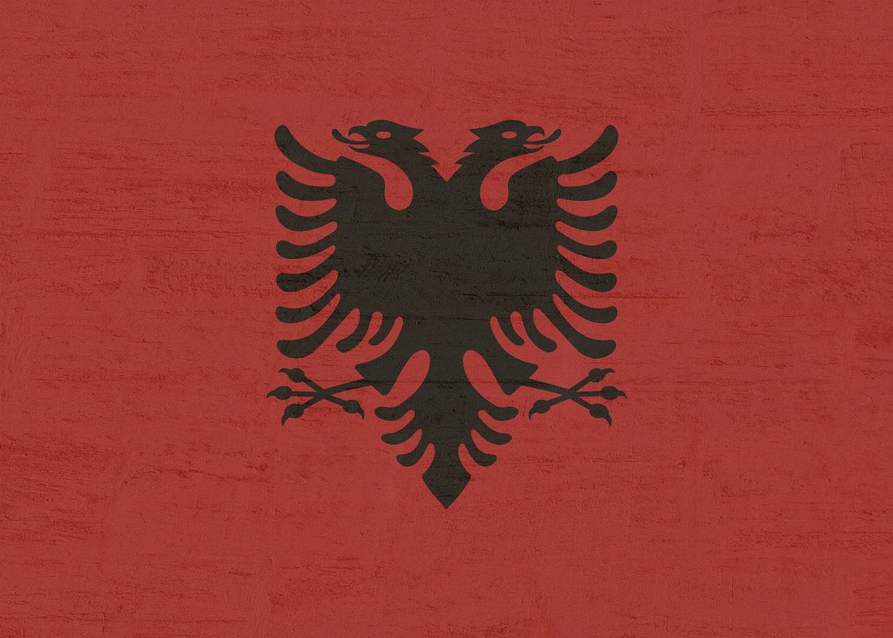 دولة ألبانيا - يعنى 