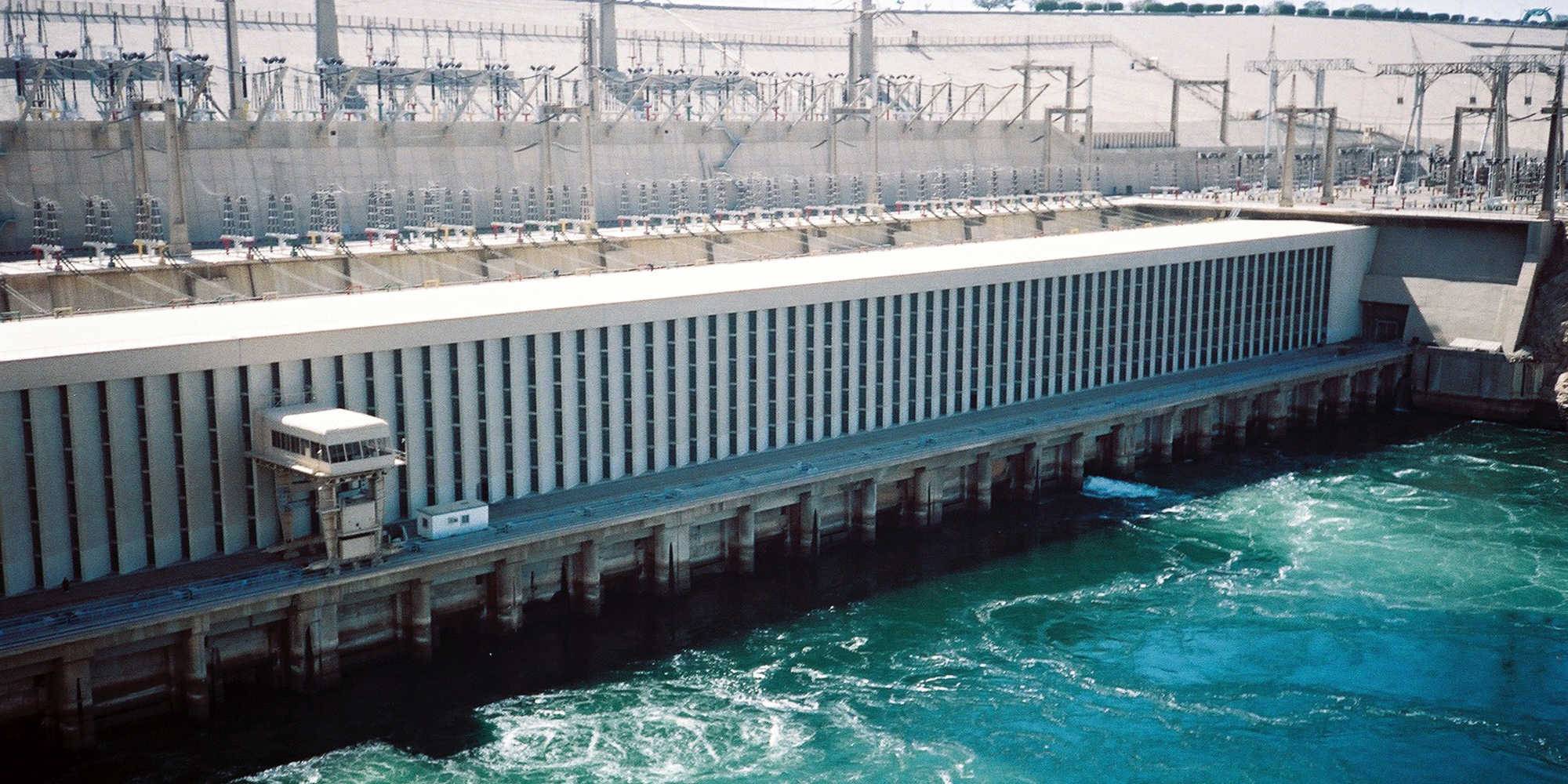 السد العالي - يعنى 