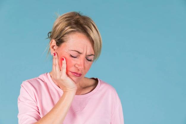 علاج ألم الأسنان - يعنى 